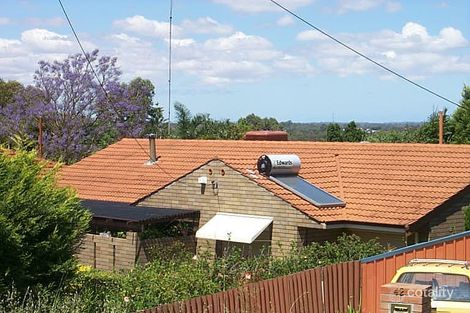 Property photo of 40 Merilee Terrace Kelmscott WA 6111