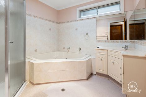 Property photo of 62 Frensham Road Watsonia VIC 3087