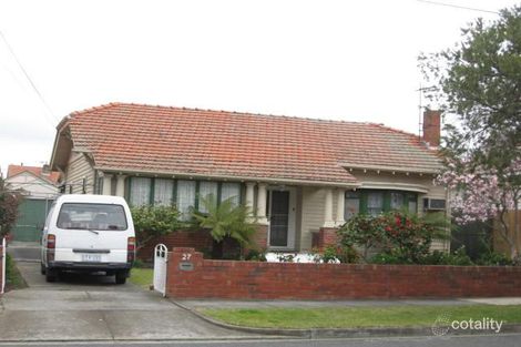 27 Myrtle Gr, Reservoir, VIC 3073