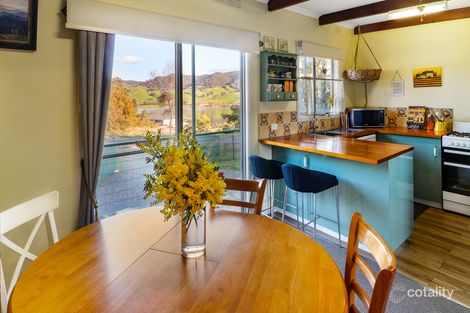 Property photo of 61 Willow Lake Drive Macs Cove VIC 3723