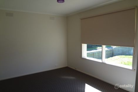 Property photo of 79 Dryden Concourse Mooroolbark VIC 3138