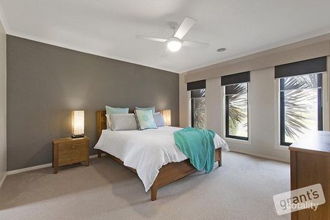 Property photo of 88 Ridgemont Drive Berwick VIC 3806