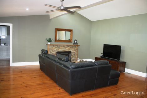 Property photo of 3 Young Street Bonnie Doon VIC 3720