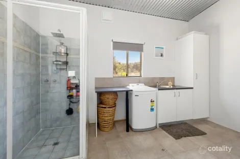 Property photo of 210 Ocean Farm Drive Nilgen WA 6044