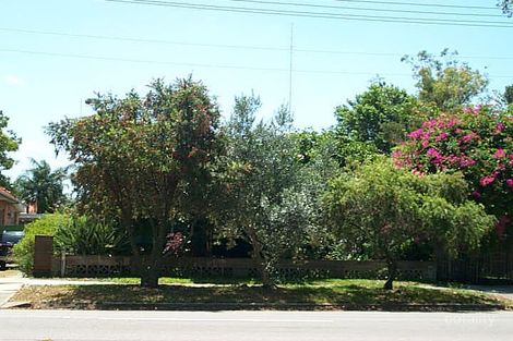 32 Stewart Ave, Hamilton East, NSW 2303