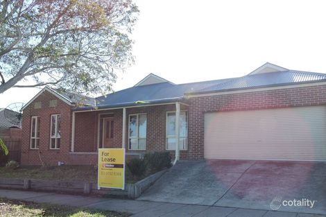 77 Aylmer Rd, Lynbrook, VIC 3975