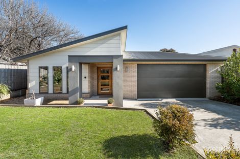 Property photo of 51B Elvins Street Mansfield VIC 3722