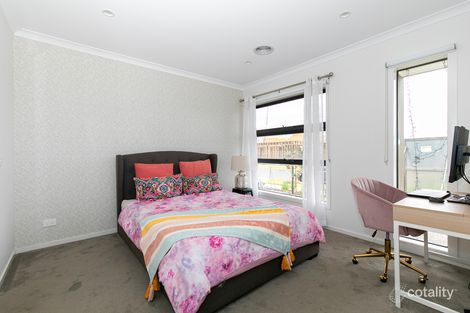 Property photo of 13 Compass Crescent Donnybrook VIC 3064