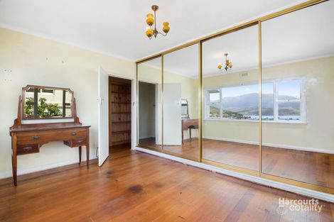 Property photo of 54 Karoola Road Lindisfarne TAS 7015