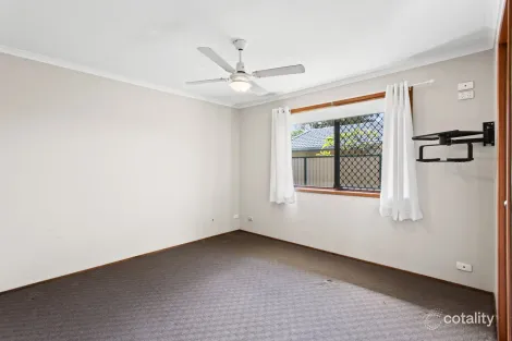 Property photo of 51 Studio Drive Oxenford QLD 4210