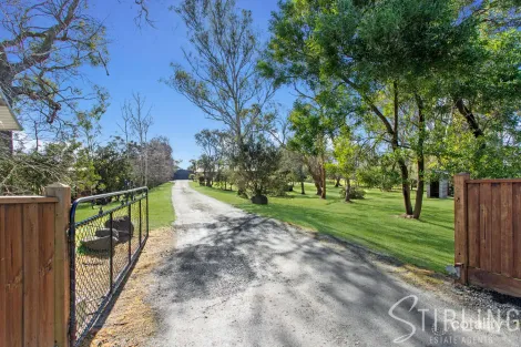 Property photo of 35 Finsbury Road Devon Meadows VIC 3977