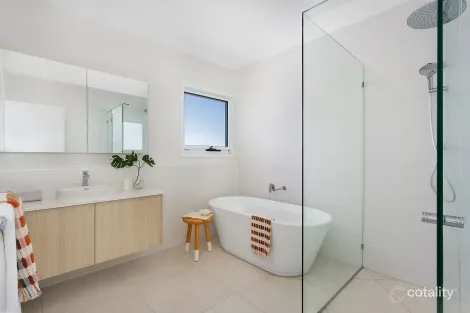 Property photo of 14 Sunflower Crescent Nirimba QLD 4551