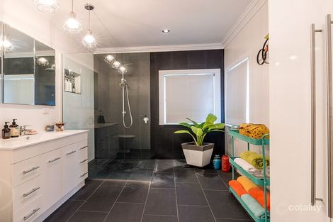 Property photo of 14 Raff Avenue Holland Park QLD 4121