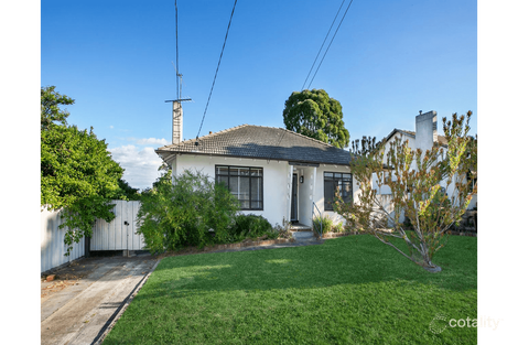 11 Summerhill Rd, Reservoir, VIC 3073