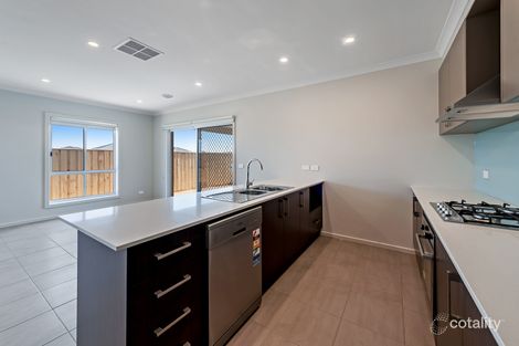Property photo of 14 Scandia Drive Mickleham VIC 3064