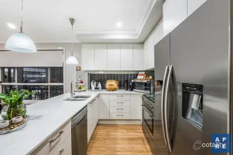 Property photo of 11 Summers Street Spring Farm NSW 2570
