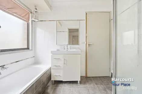 Property photo of 26 Aquilina Drive Plumpton NSW 2761