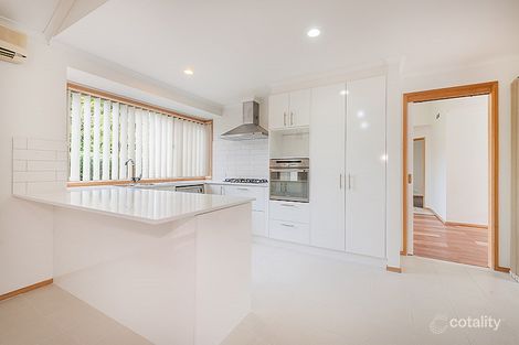 Property photo of 1 Lindenow Court Cranbourne North VIC 3977