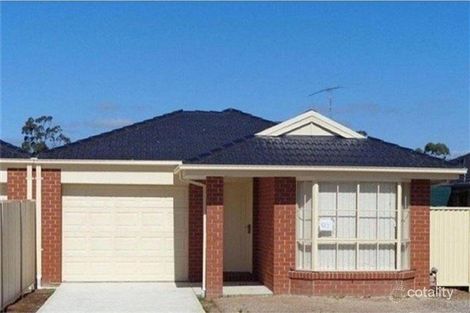 2/10 Princes Hwy, Pakenham, VIC 3810