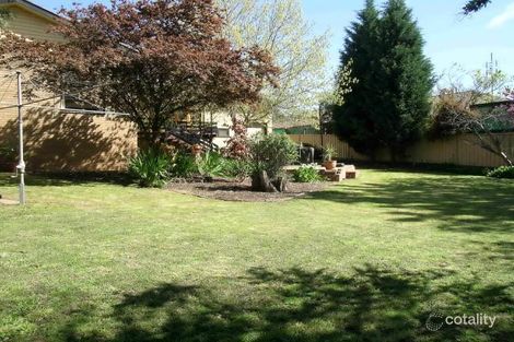 Property photo of 3 Maxwell Crescent Strathdale VIC 3550