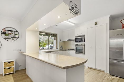 Property photo of 33 Dooland Court Nicholls ACT 2913