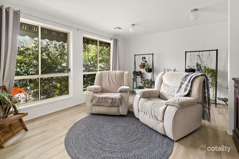 Property photo of 33 Dooland Court Nicholls ACT 2913