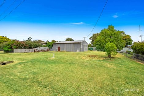 12 West St, Oakey, QLD 4401