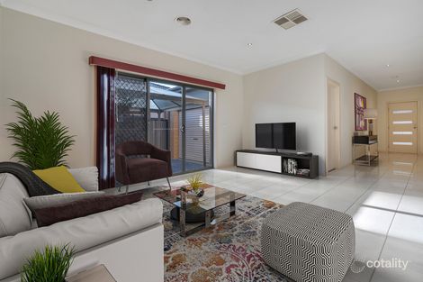 Property photo of 7 Cordyline Grove Craigieburn VIC 3064