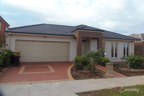 Property photo of 18 Landcox Way Caroline Springs VIC 3023