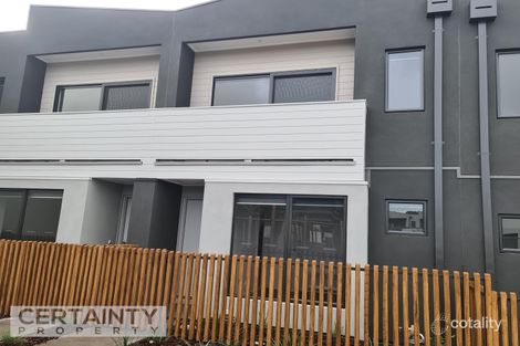 5 Sire Walk, Pakenham, VIC 3810