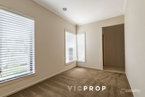 Property photo of 206 Clarendon Drive Keysborough VIC 3173