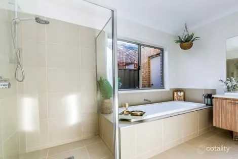 Property photo of 39 Adriatic Circuit Clyde VIC 3978