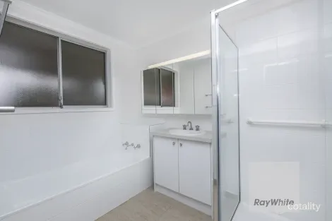 Property photo of 23 Burnleigh Drive Gladstone Park VIC 3043