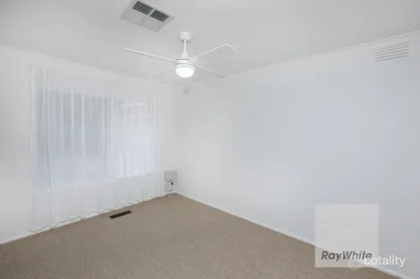 Property photo of 23 Burnleigh Drive Gladstone Park VIC 3043