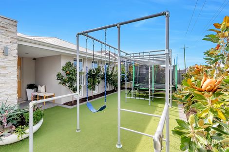 Property photo of 321 Landsdale Road Landsdale WA 6065