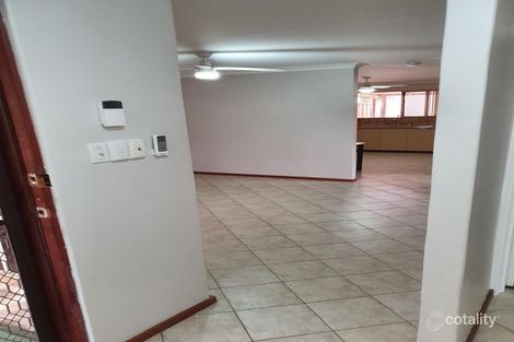 Property photo of 33B Willshire Way Yangebup WA 6164
