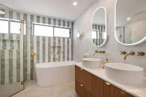 Property photo of 3 St Johns Close Brookvale NSW 2100