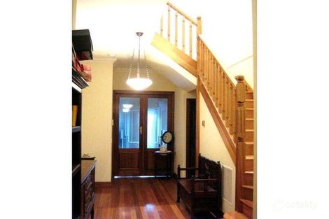 Property photo of 15 Lily Street Bentleigh VIC 3204
