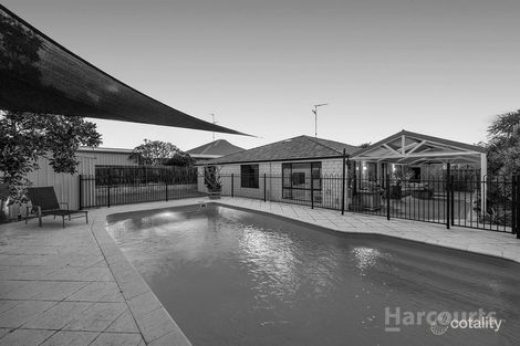 Property photo of 17 Seaforth Drive Halls Head WA 6210