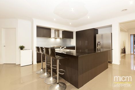 Property photo of 9 Wattle Tree Drive Point Cook VIC 3030