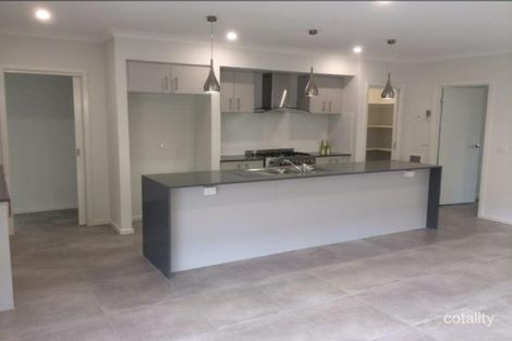 Property photo of 13 Danube Road Clyde VIC 3978