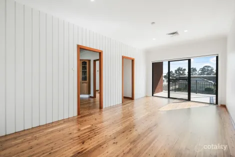 Property photo of 4 Grantham Road Seven Hills NSW 2147