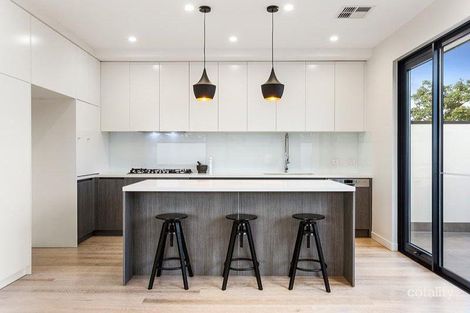 Property photo of 2/124 Orrong Road Elsternwick VIC 3185