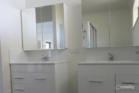 Property photo of 71 Summerview Avenue Yarrabilba QLD 4207