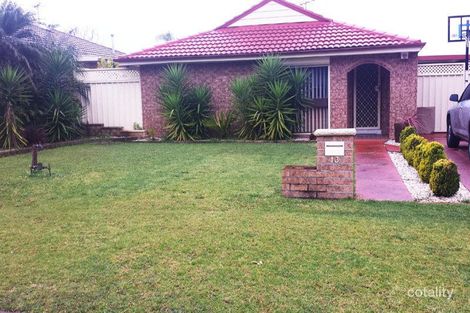 13 Wintaroo Cres, St Helens Park, NSW 2560