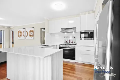 Property photo of 37 Townsend Crescent Ropes Crossing NSW 2760