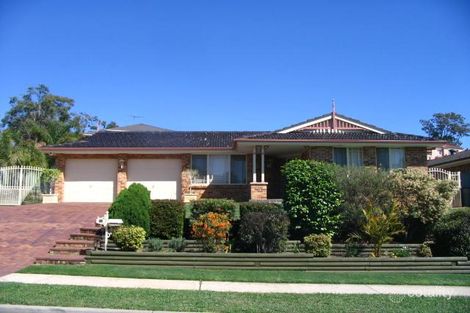 16 Parkwood Dr, Menai, NSW 2234