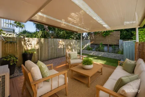 8/40 Sunbird St, Burleigh Waters, QLD 4220