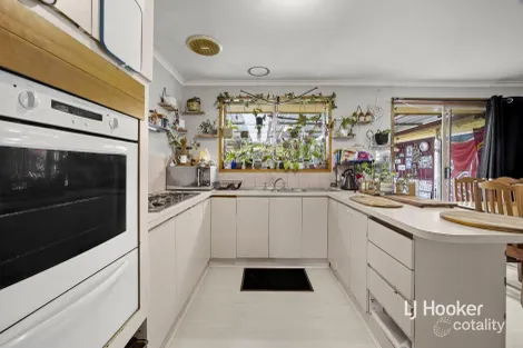 Property photo of 10 Intervale Drive Wyndham Vale VIC 3024