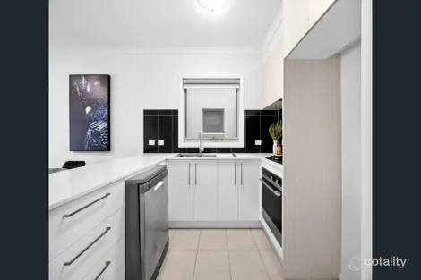 Property photo of 140/142 Mapleton Avenue Harrison ACT 2914